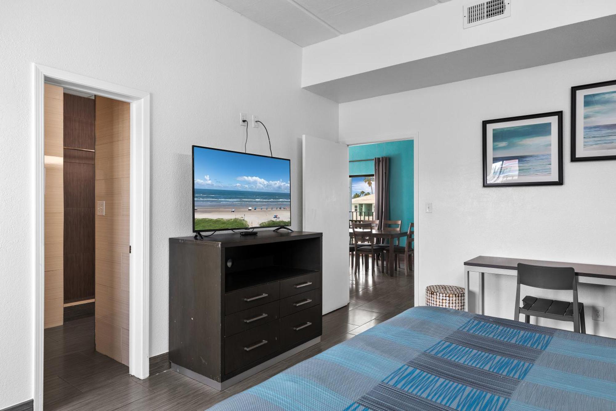 Efficiency Queen Suite Two Queen Beds Non Smoking
