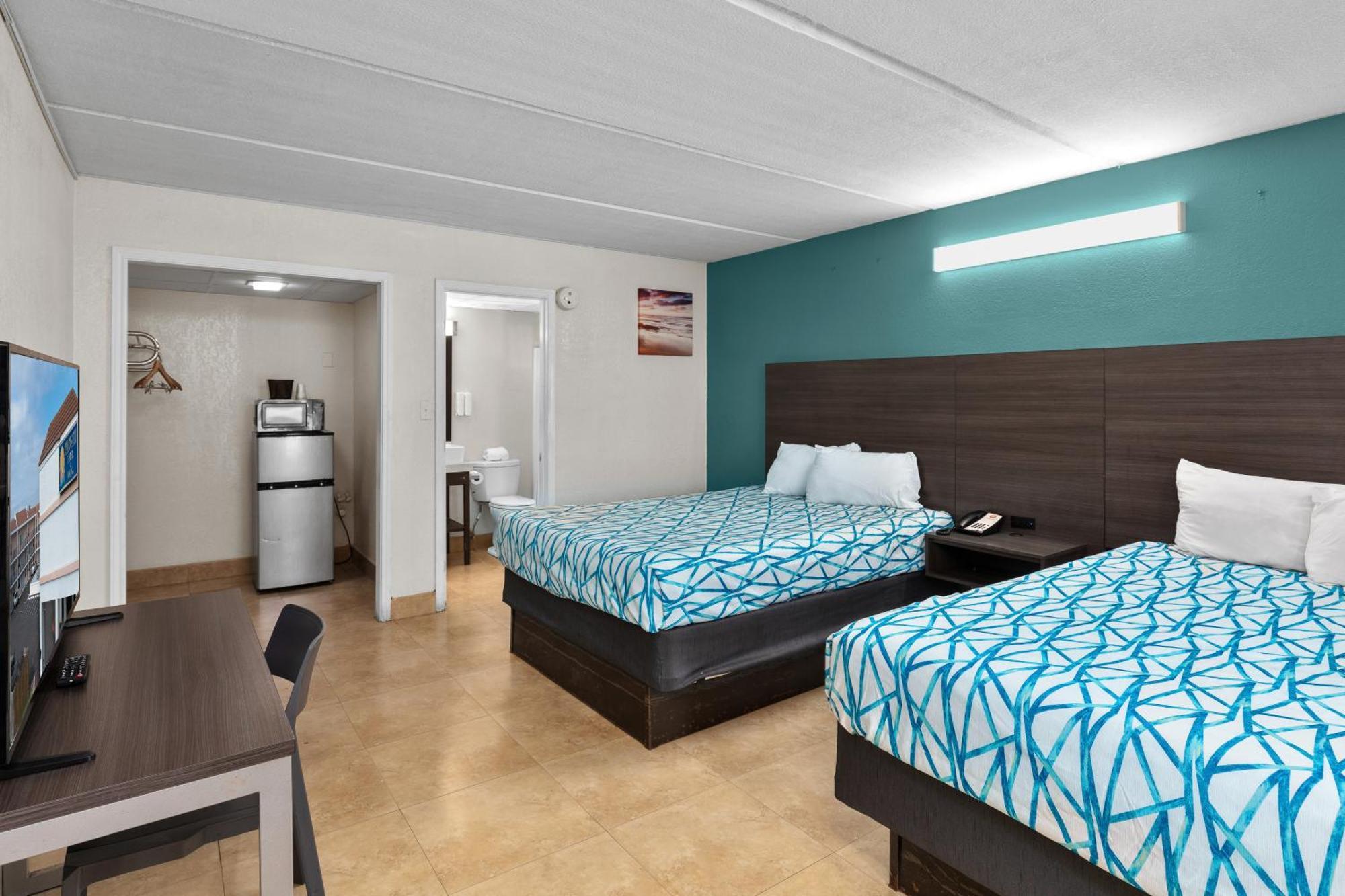 Quadruple Room Two King Beds Non Smoking